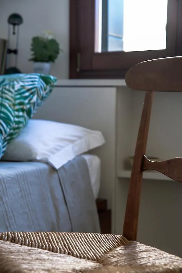 Mansardina - 1 Min From Accademia - Duplex Stylish And Cosy Apartment Venice