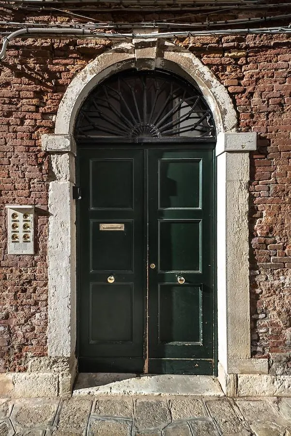 Mansardina - 1 Min From Accademia - Duplex Stylish And Cosy Apartment Venice