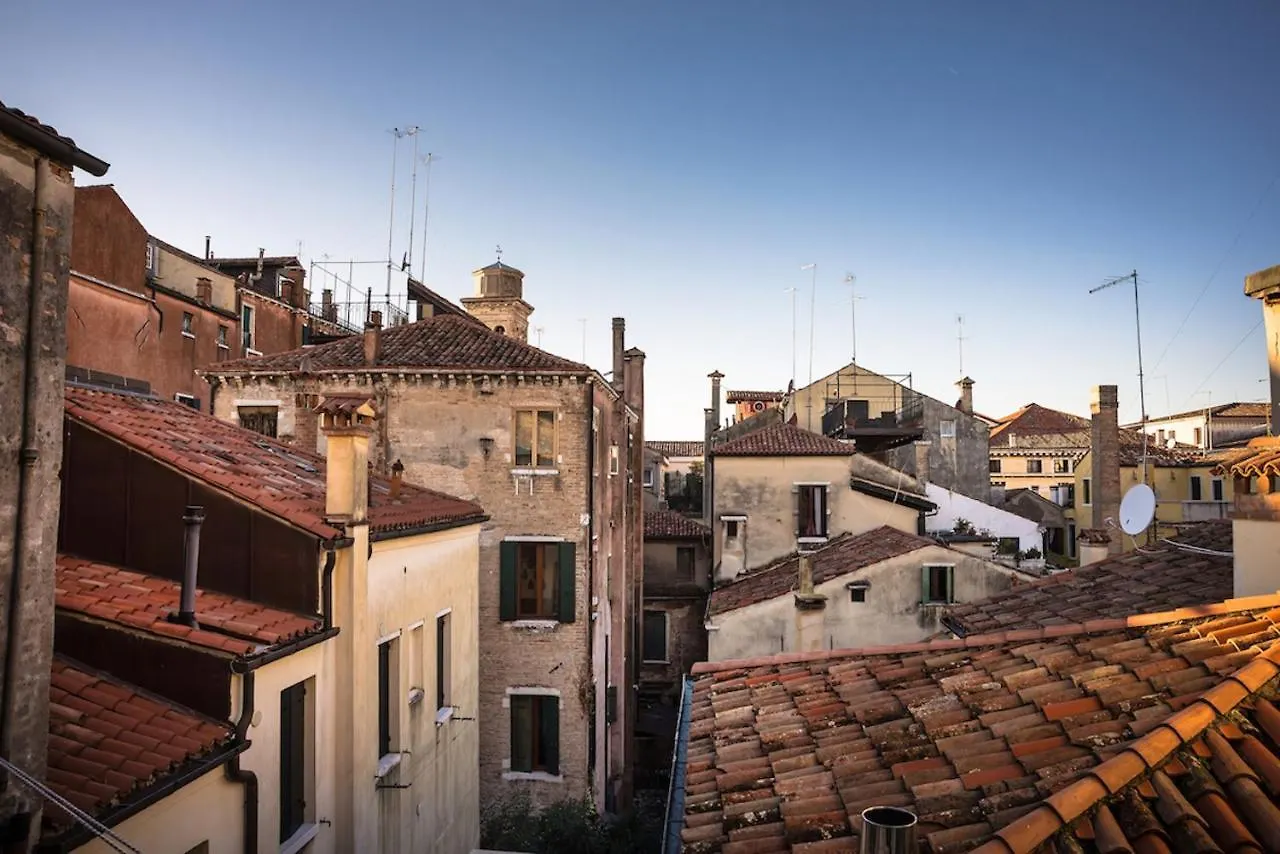 Mansardina - 1 Min From Accademia - Duplex Stylish And Cosy Apartment Venice