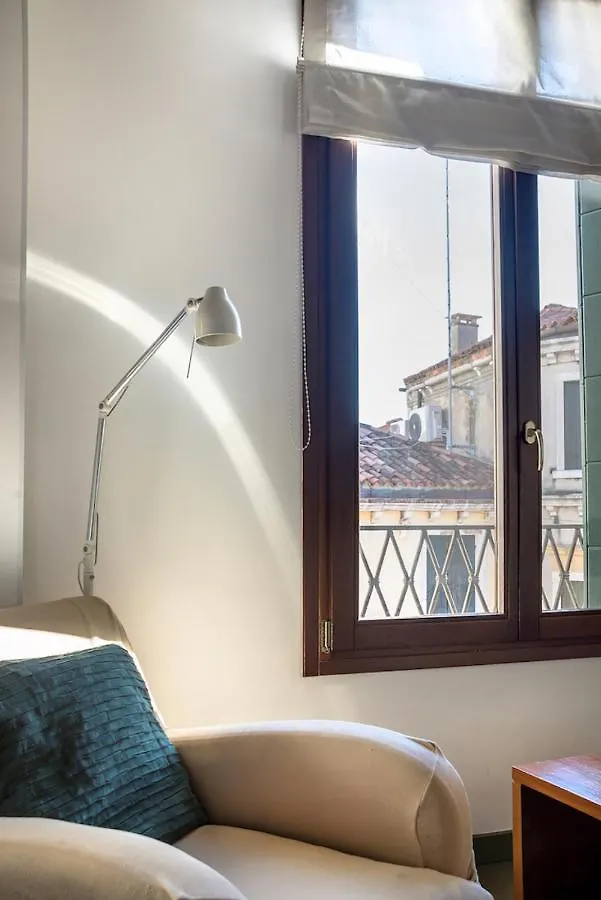 Mansardina - 1 Min From Accademia - Duplex Stylish And Cosy Apartment Venice