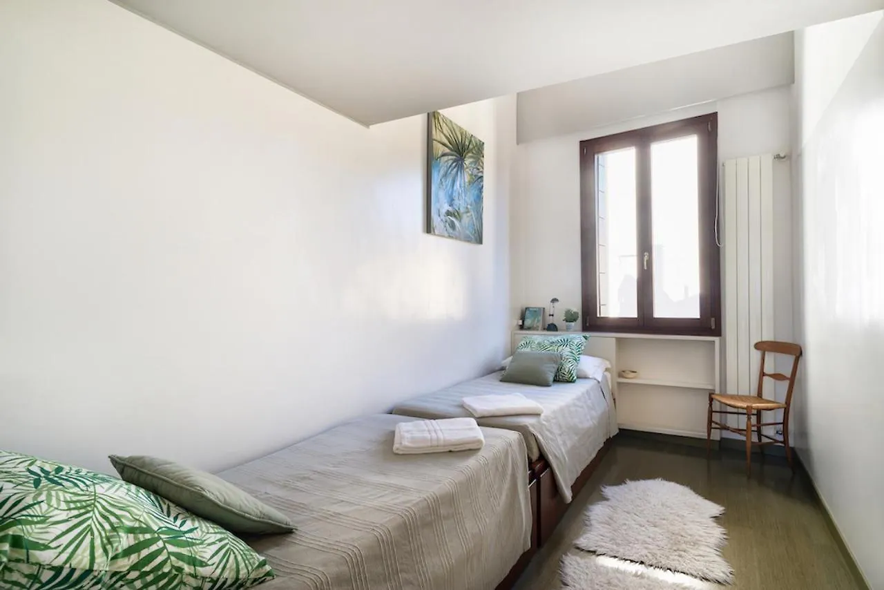Mansardina - 1 Min From Accademia - Duplex Stylish And Cosy Apartment Venice