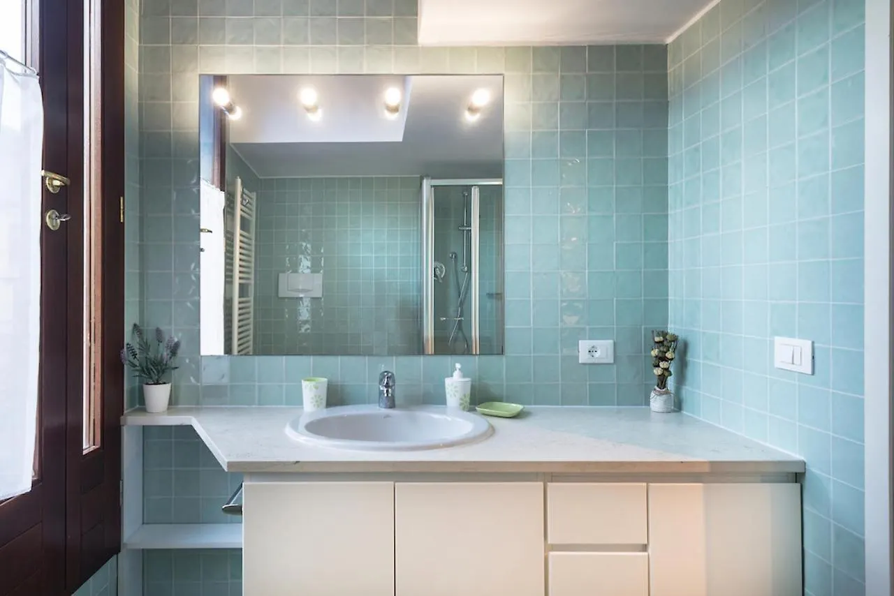 Mansardina - 1 Min From Accademia - Duplex Stylish And Cosy Apartment Venice Italy