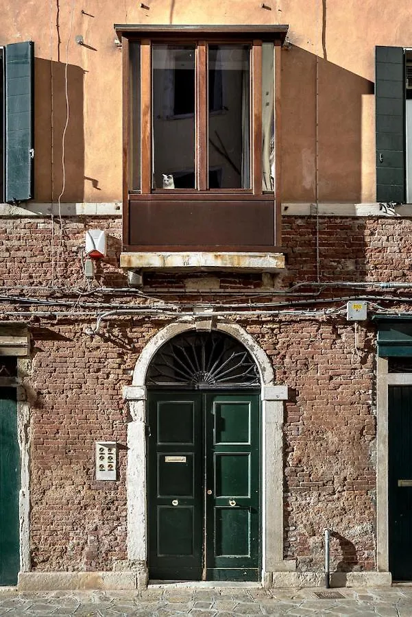 Mansardina - 1 Min From Accademia - Duplex Stylish And Cosy Apartment Venice